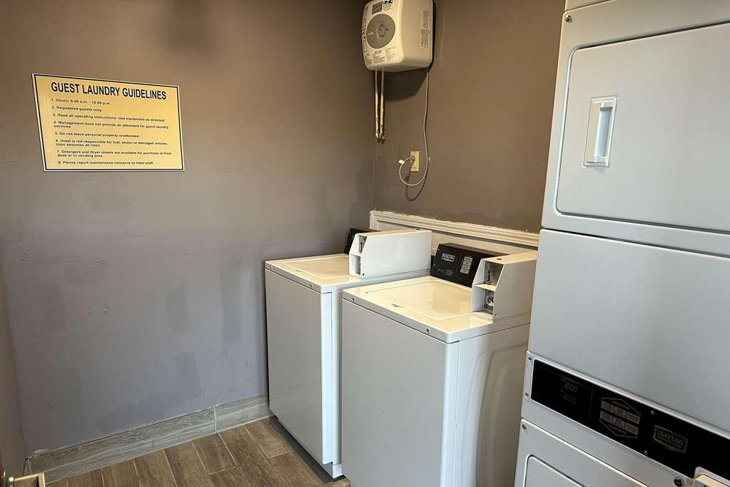 Quality Inn 2*