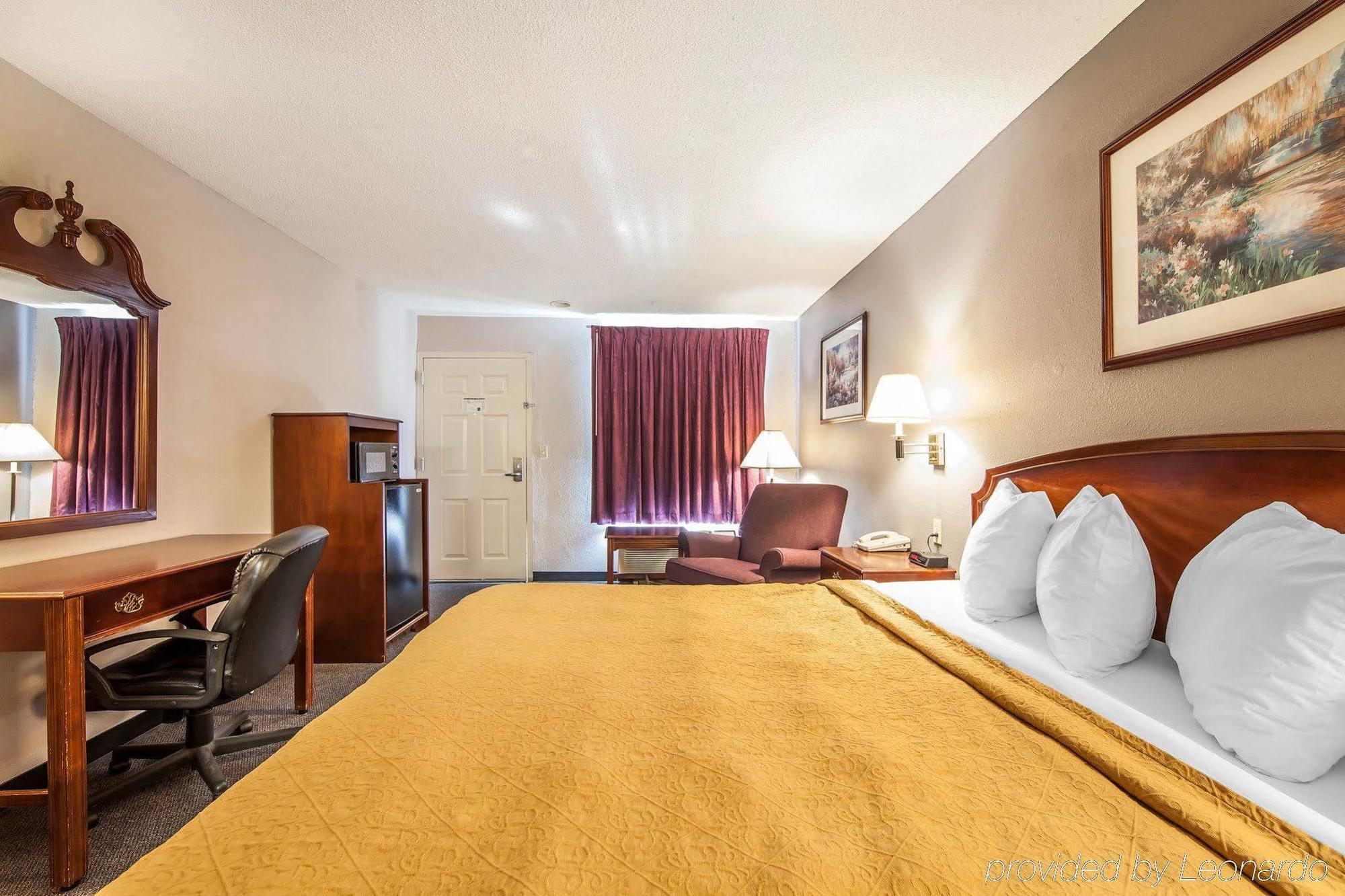 Quality Inn 2*